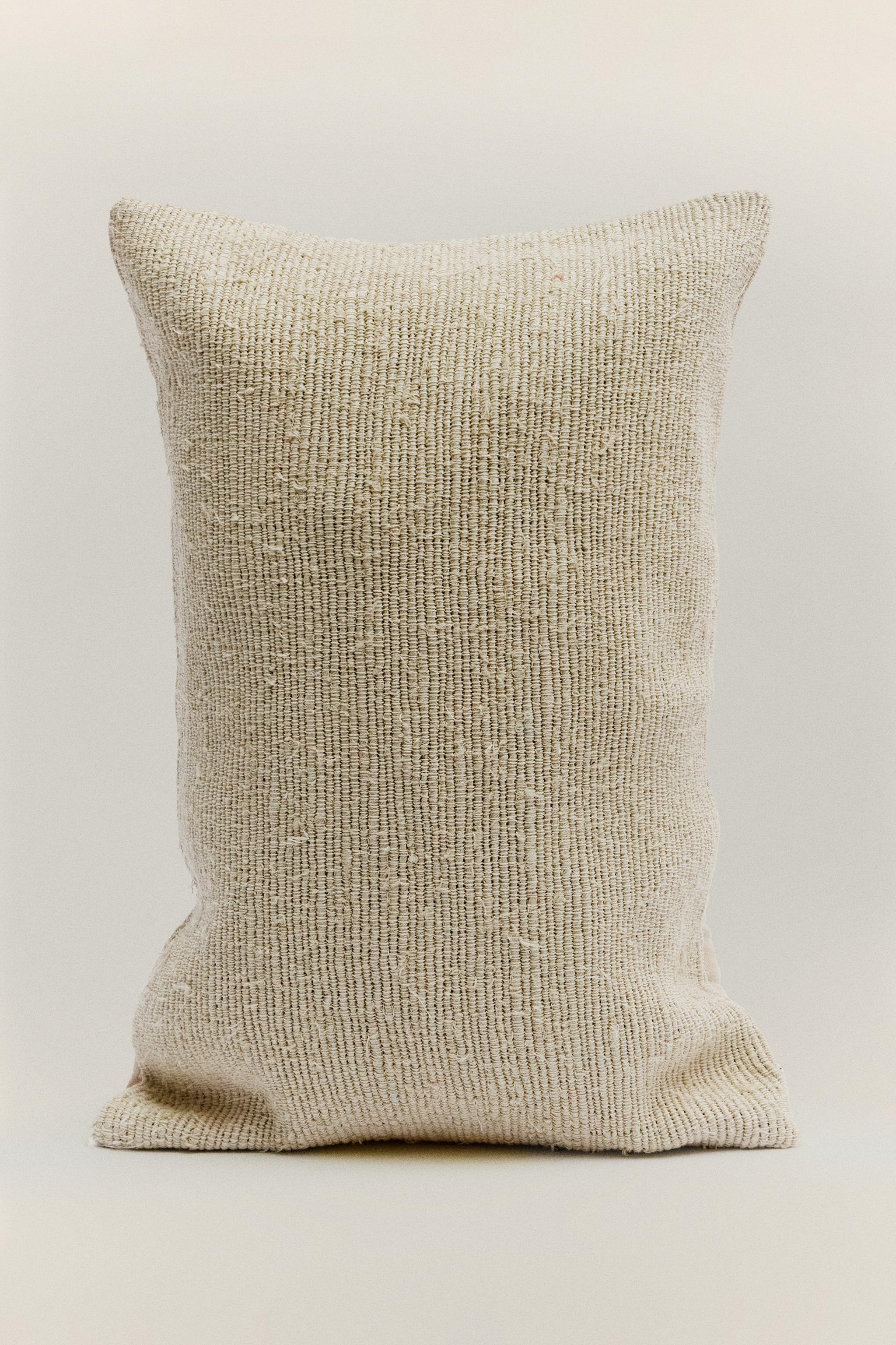 WOVEN THROW PILLOW COVER