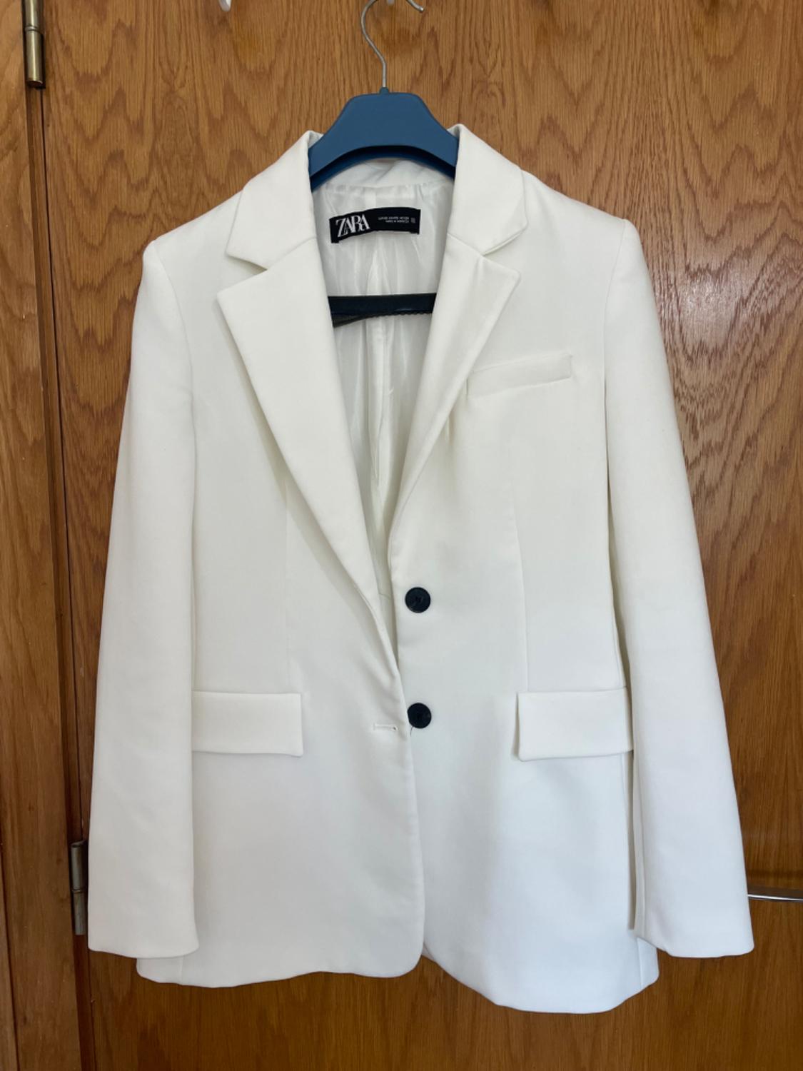 TAILORED BLAZER