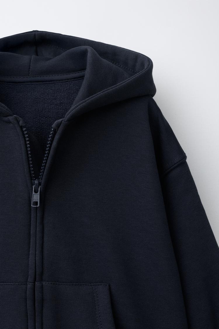 SUDADERA CON CREMALLERA 3