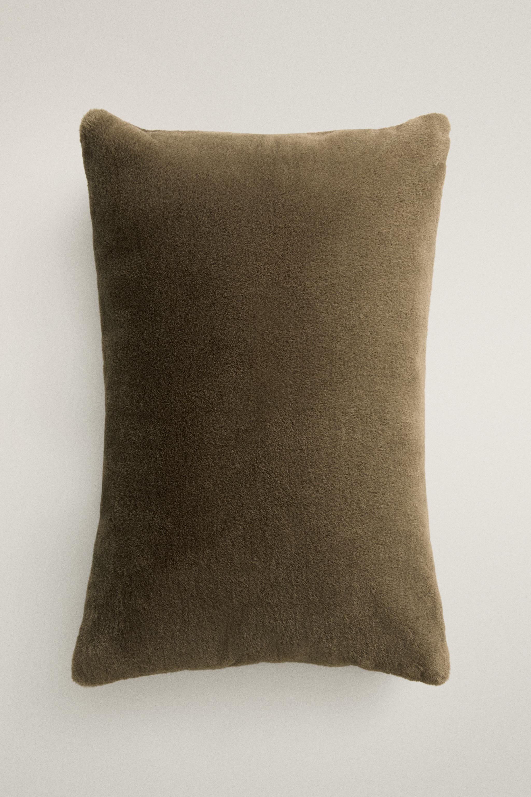SOLID SHORT FUR THROW PILLOW COVER
