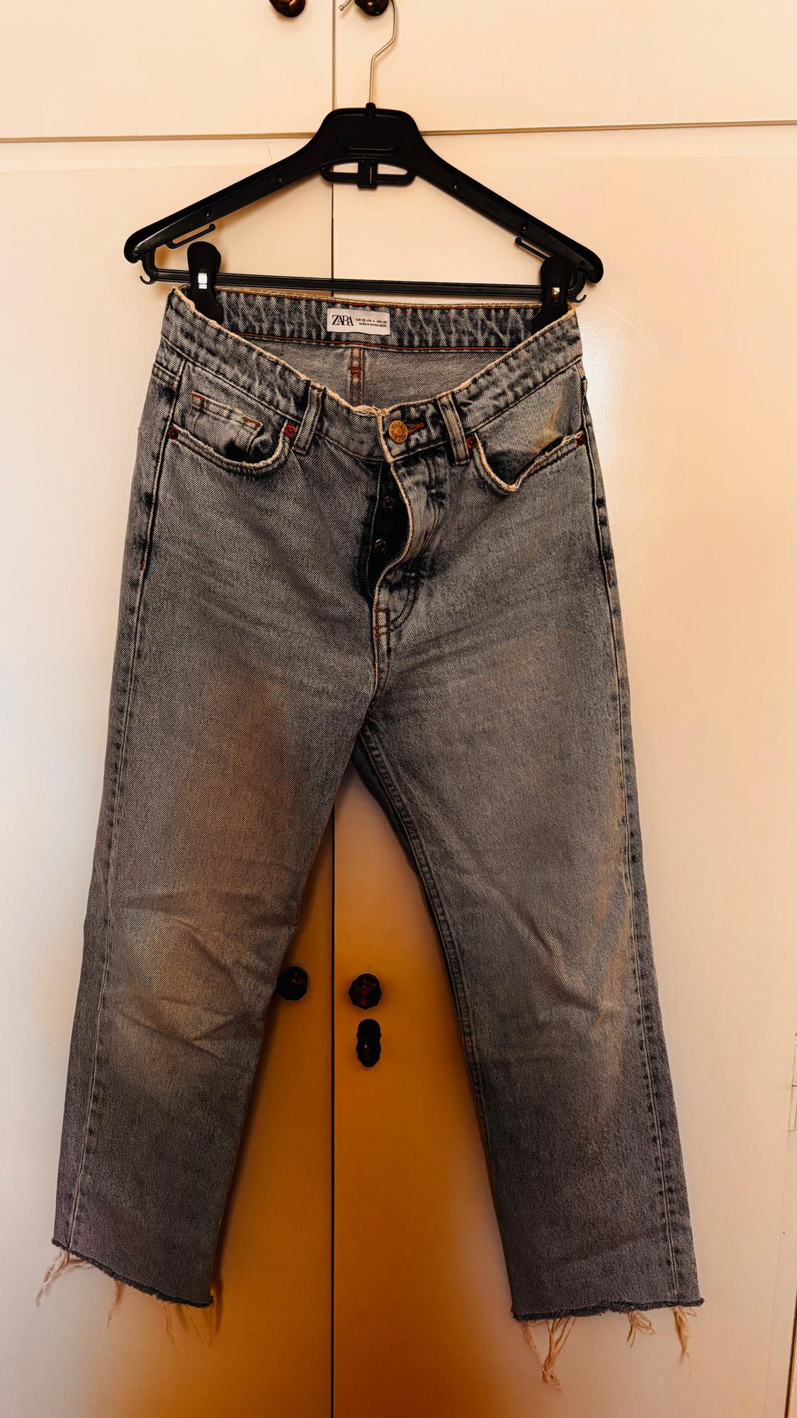 HI-RISE STRAIGHT-LEG JEANS - Image 2