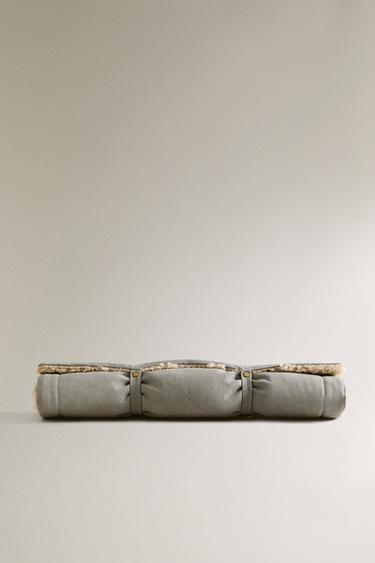 ROLL-UP FLOOR PET THROW - Grey by Zara - Image 0