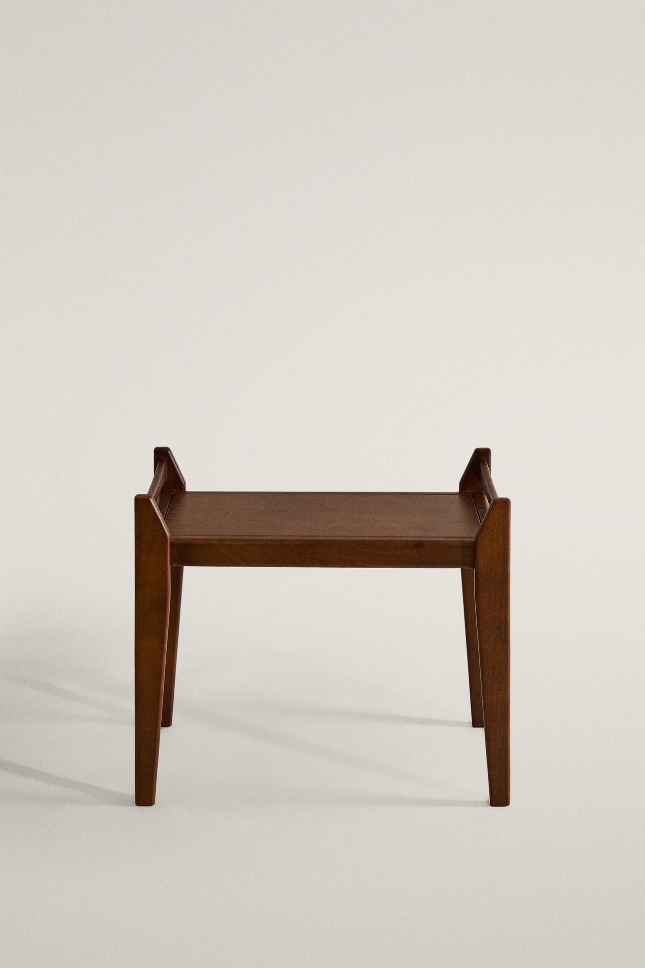 SMALL WOODEN BENCH — Brown