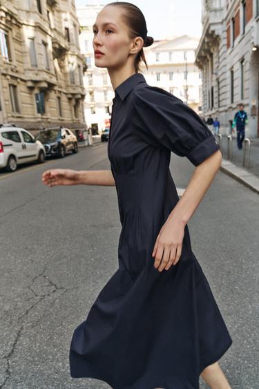 ROBE MI-LONGUE EN POPELINE À MANCHES BOUFFANTES - Bleu marine de Zara - Image 2