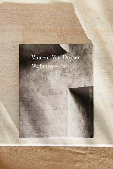 Zara VINCENT VAN DUYSEN WORKS 2009-2018 - Gray