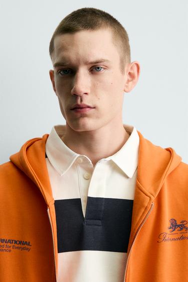 SWEAT ZIPPÉ À CAPUCHE ET INSCRIPTIONS EN CONTRASTE - Orange de Zara - Image 4