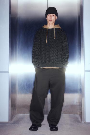 WASHED CABLE-KNIT SWEATER - Black by Zara