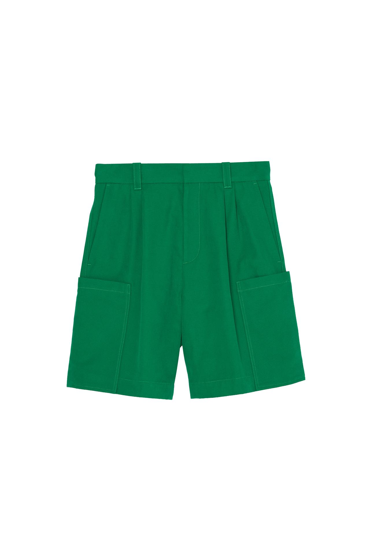 RELAXED FIT CARGO SHORTS WITH PLEATS — Green