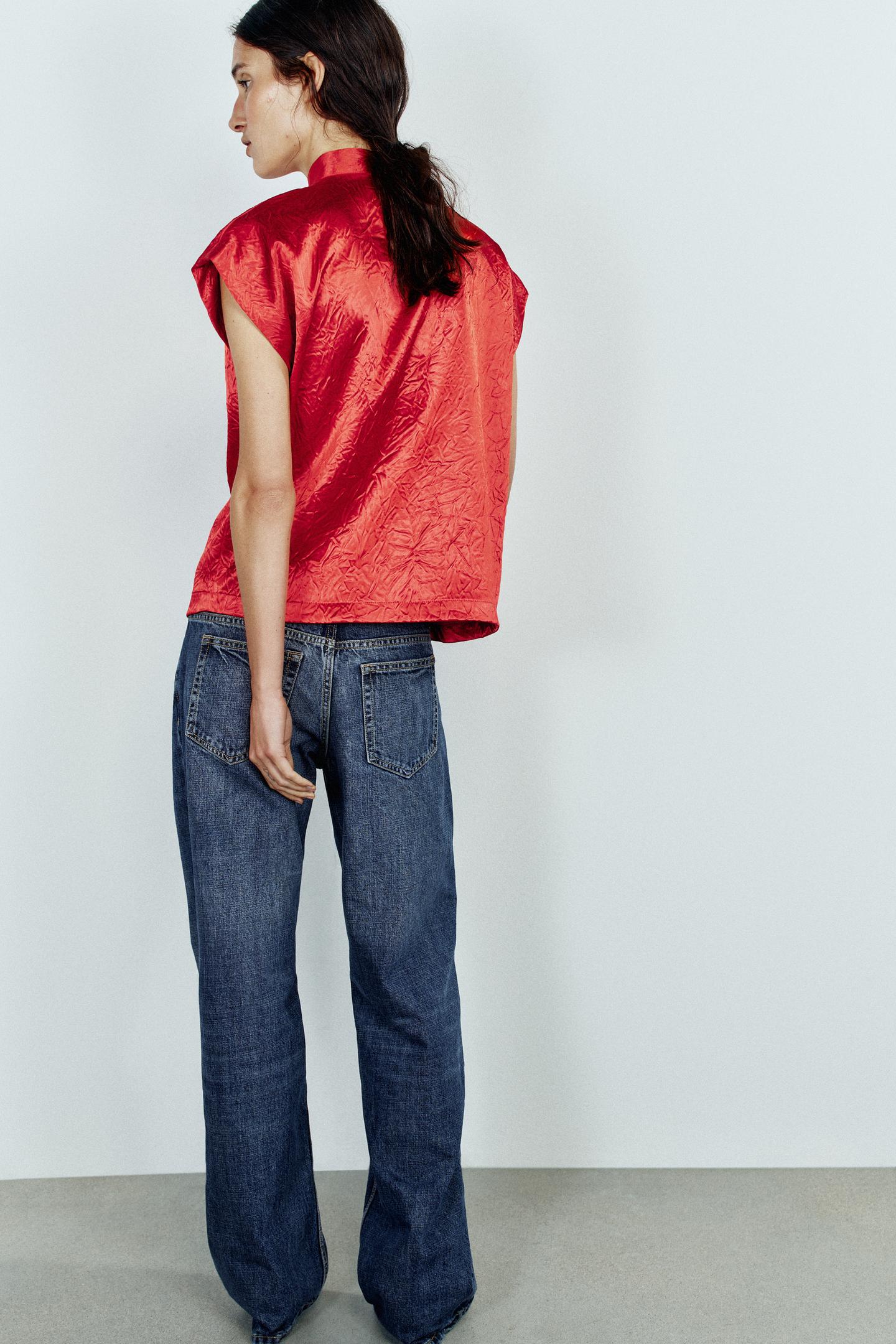 Женский топ Zara Crinkled Satin-Effect Top, цвет: Красный — фото 5