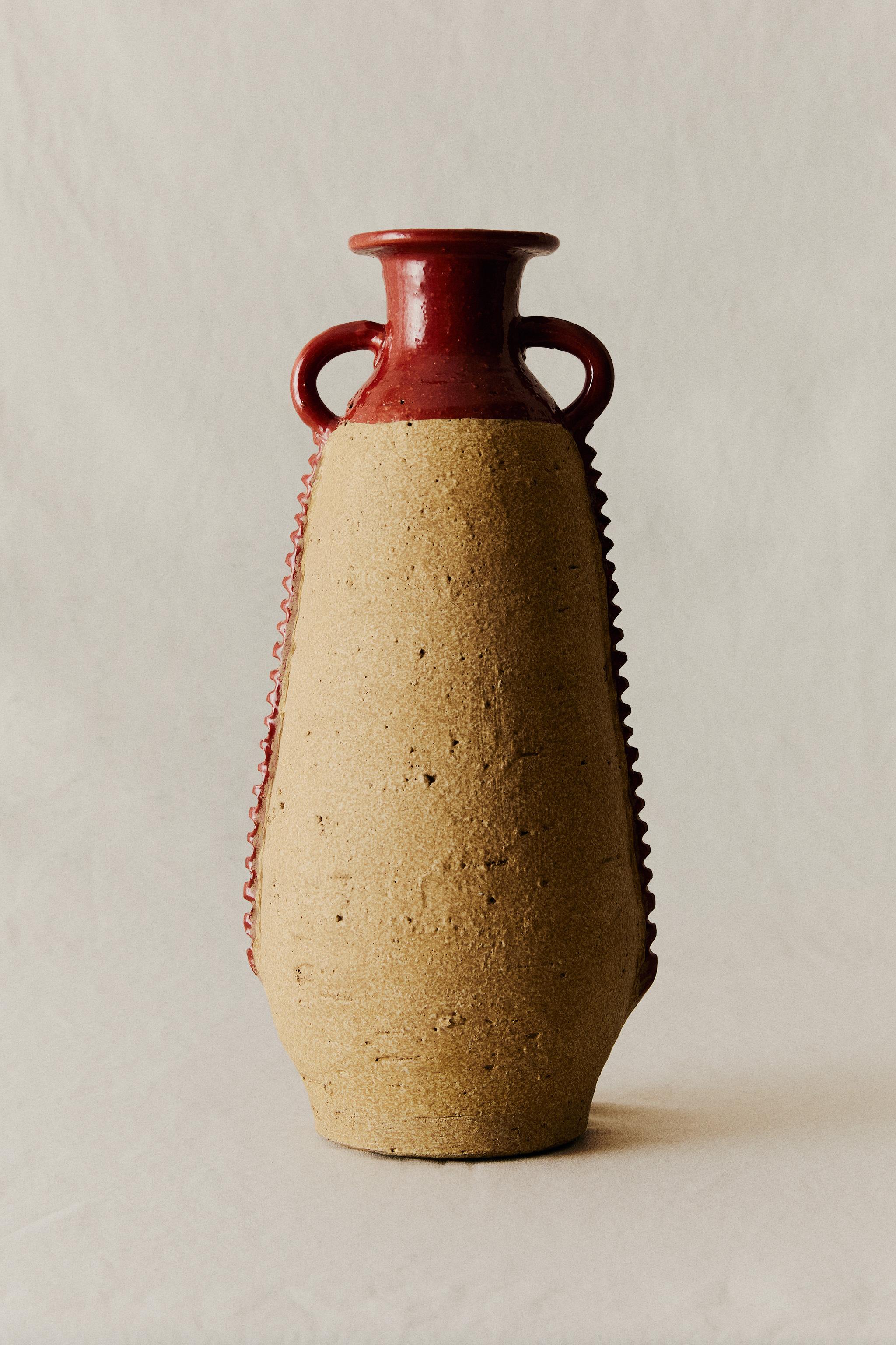 DECORATIVE TERRACOTTA VASE WITH HANDLES