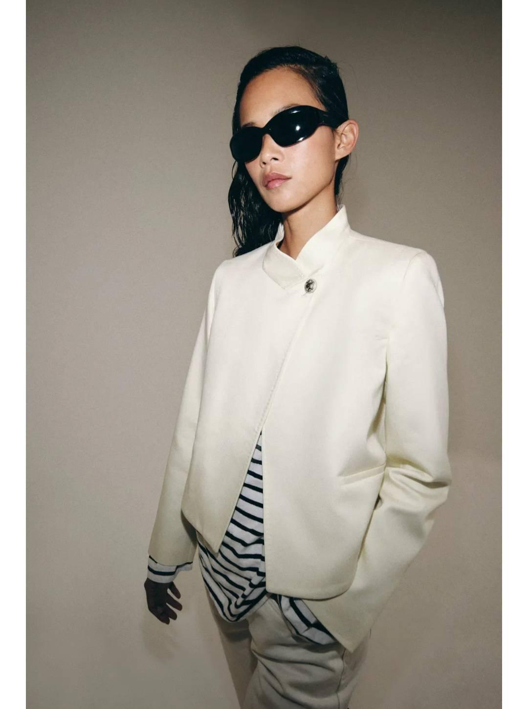 ZW COLLECTION CROPPED BLAZER - Image 4