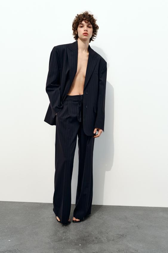 Woman 3 Piece Pantsuit: Top, Blazer, Pants, Size L(10-12), Black/Blue/Sapphire