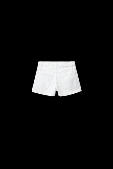 JEANSBERMUDAS MIT BLUMEN - Weiß von Zara