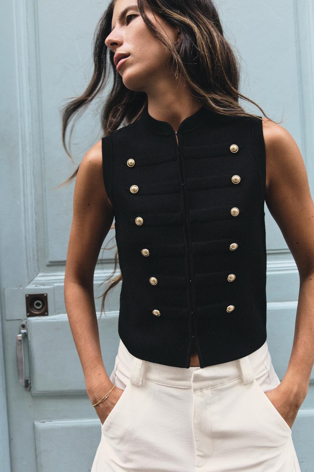 BUTTONED WAISTCOAT TOP
