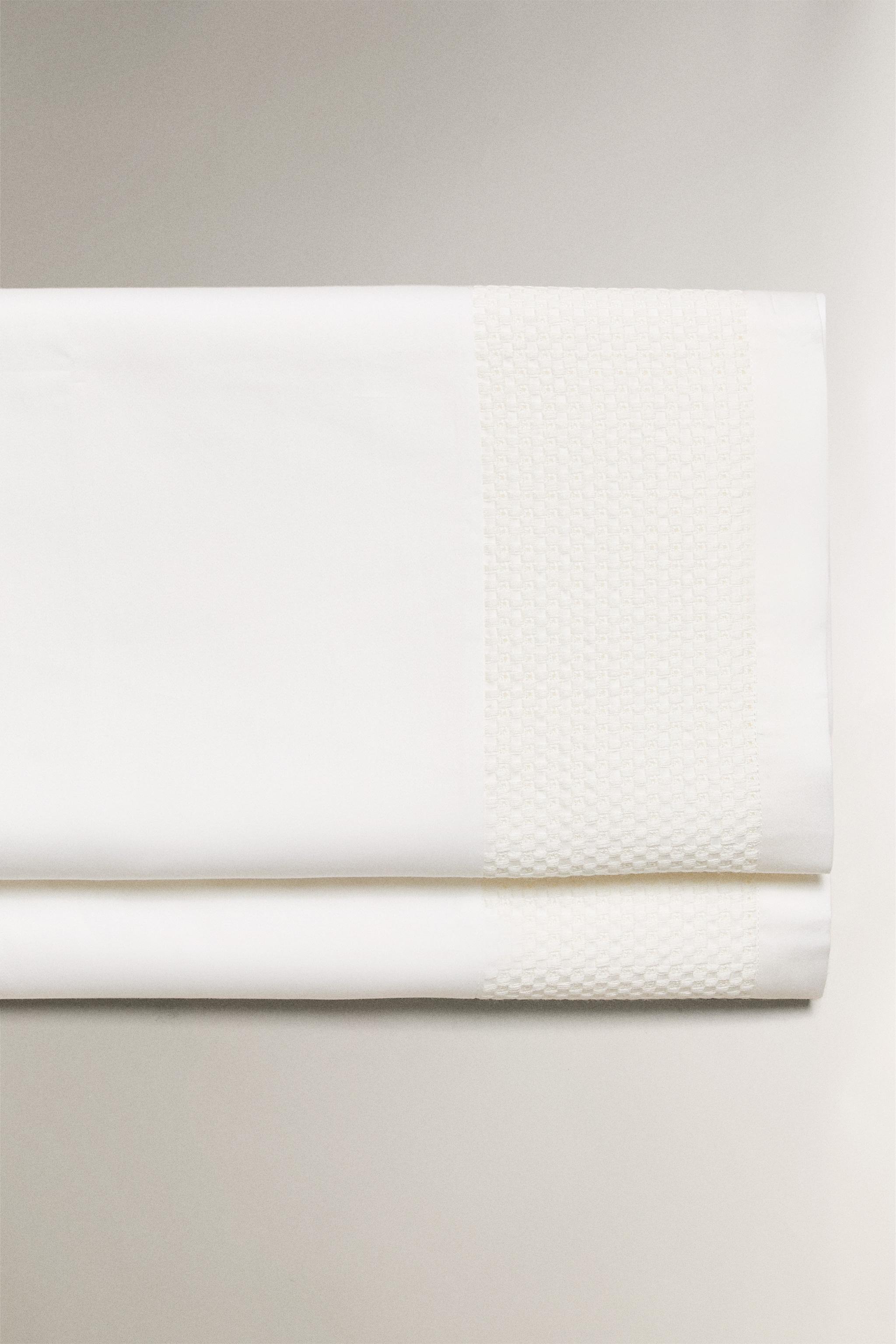 SATEEN FLAT SHEET WITH CROCHET BORDER