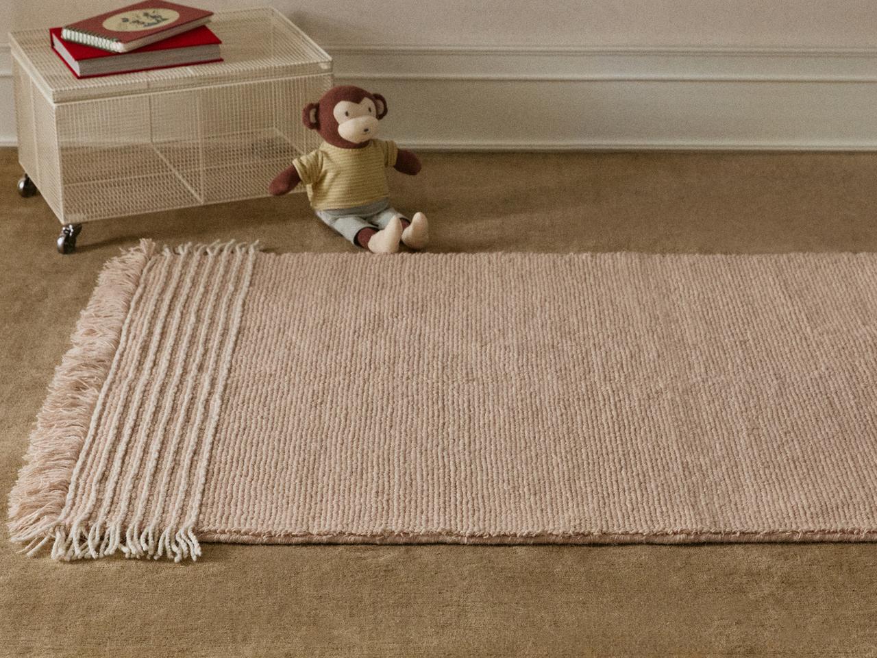 KIDS' WOOL RUG — Pastel pink