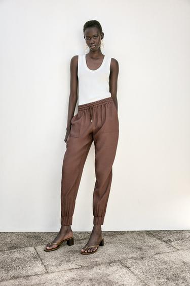 PANTALÓN FLUIDO JOGGER - Marrón de Zara
