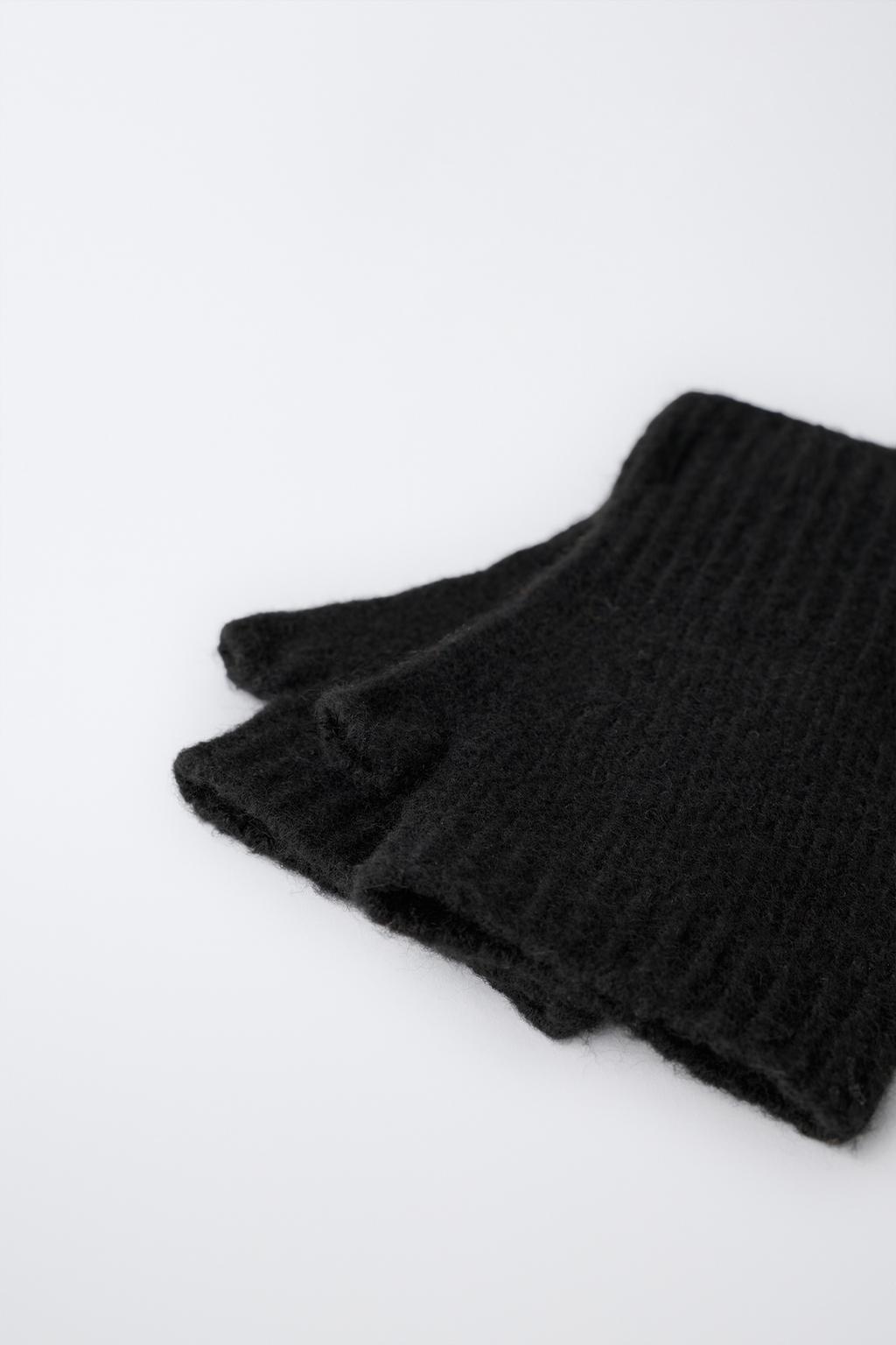 PLAIN MITTEN GLOVES