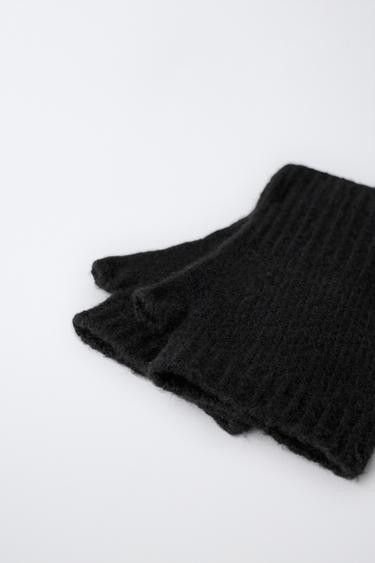 PLAIN MITTEN GLOVES - Black by Zara