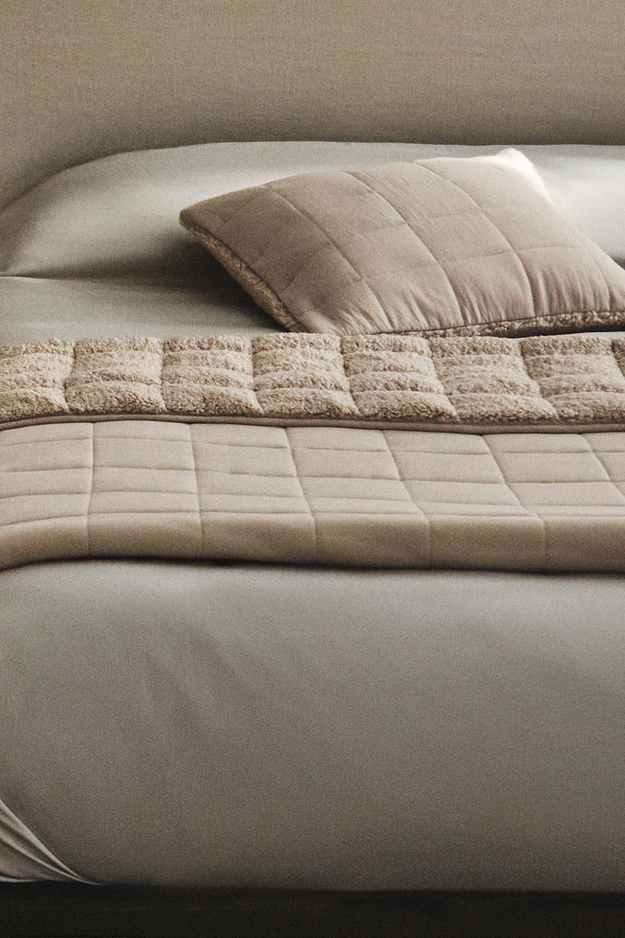 ベッドカバー | ベッドスプレッド キルティング | ZARA 日本