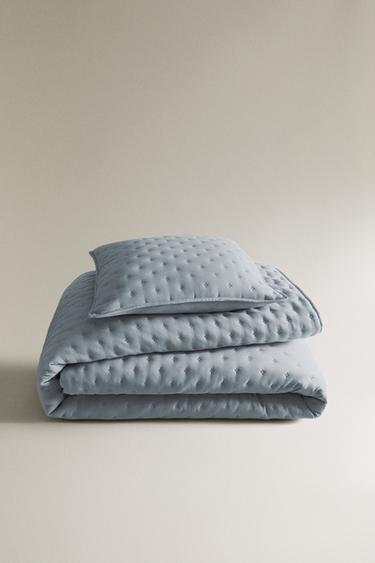 QUILTED BEDSPREAD WITH DOTS - Mid-blue by Zara