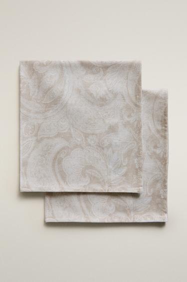 PACK OF PAISLEY PRINT NAPKINS (PACK OF 2) - بيج الخاص بـ Zara
