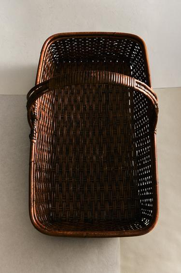 CESTO ALONGADO DE RATTAN - Marrom da Zara