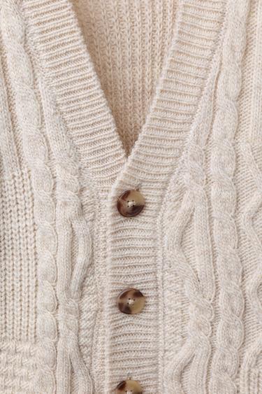 GILET EN MAILLE PATCHWORK - Écru de Zara - Image 2