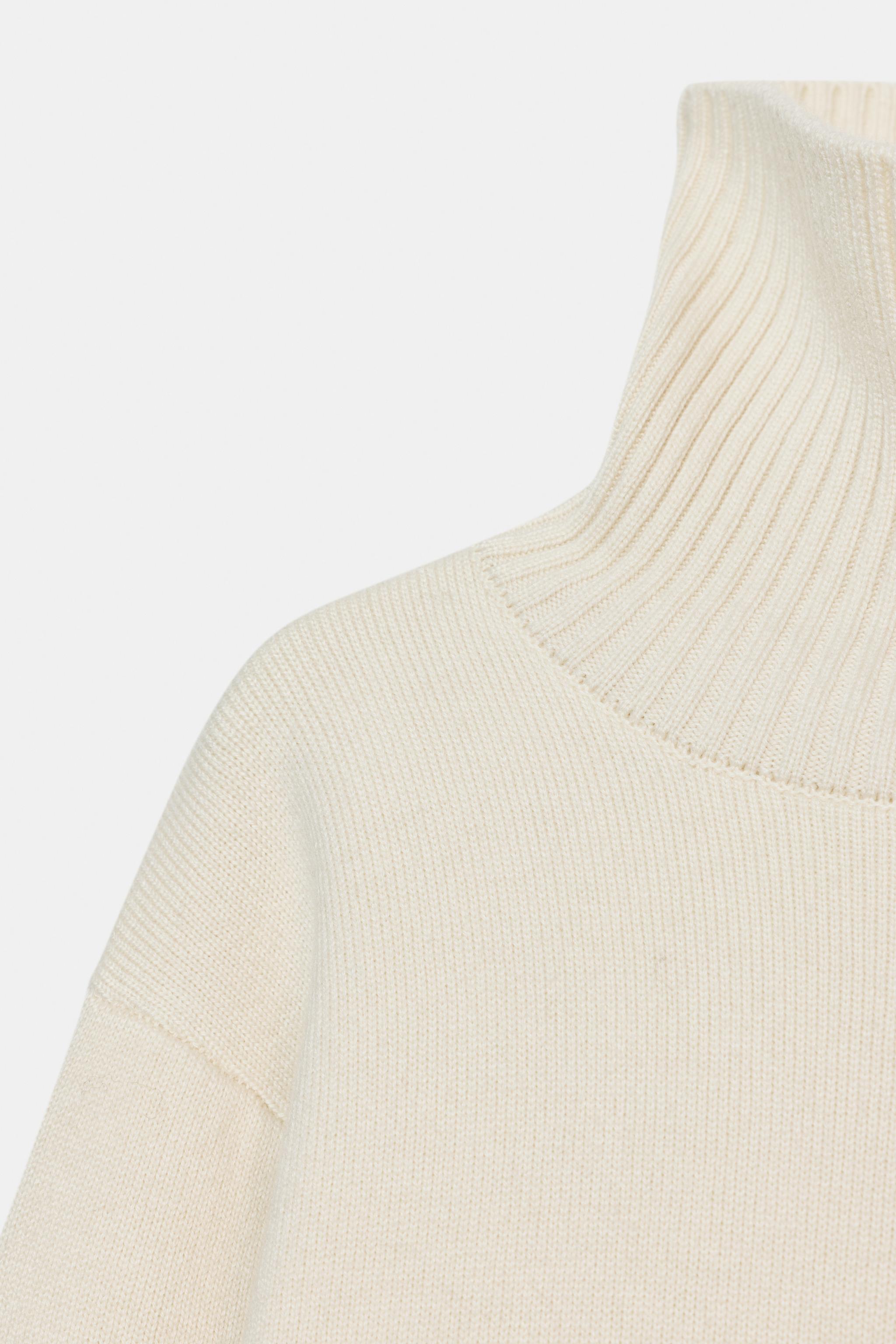 WOOL HIGH COLLAR JUMPER