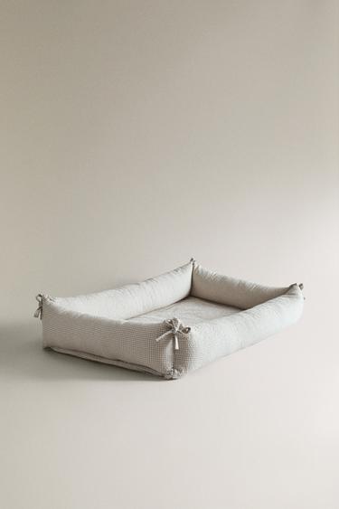 GINGHAM BABY NEST - Grey by Zara - Image 1