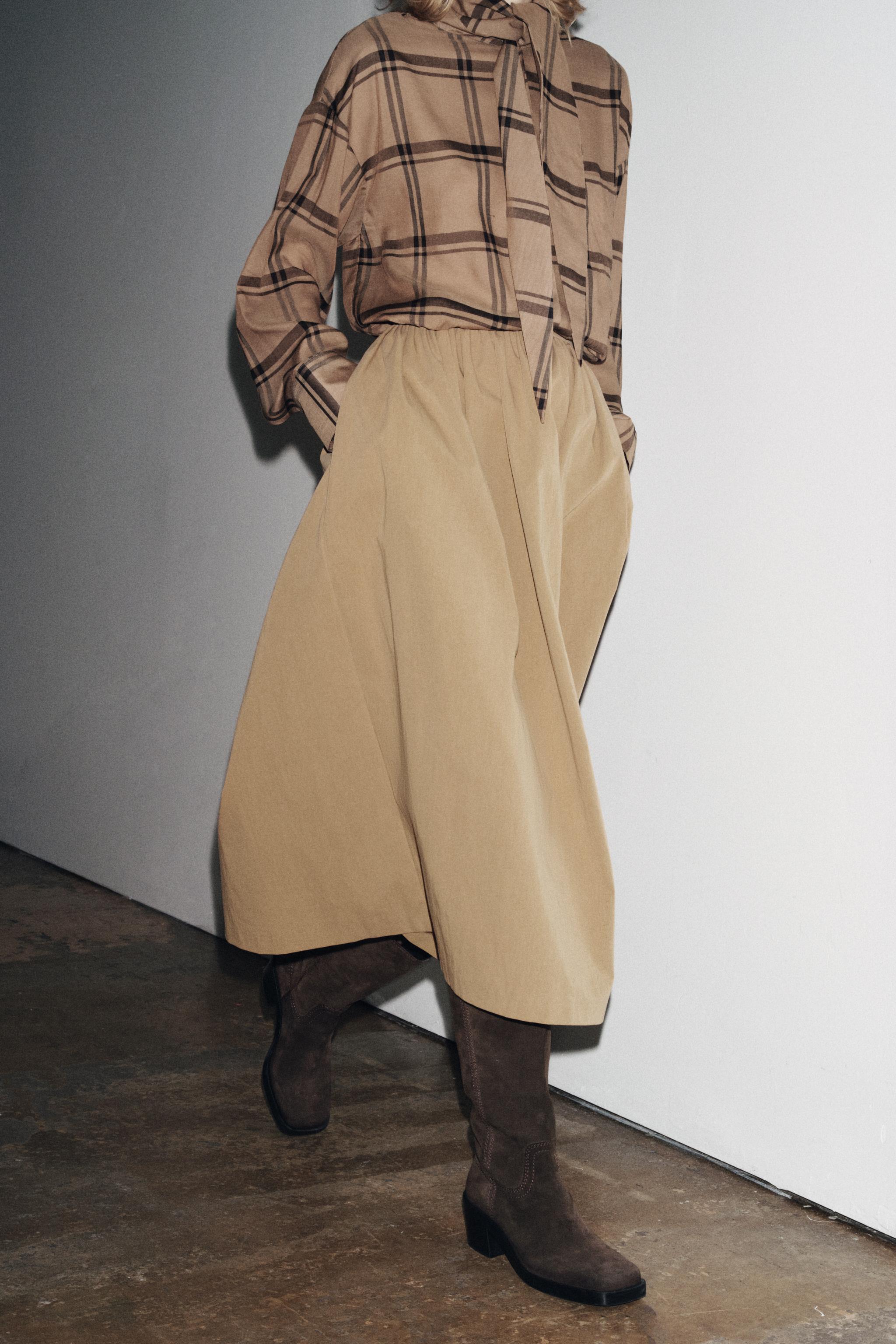 ZARA WOMAN COLLECTION ケープミディスカート - ゴールデン