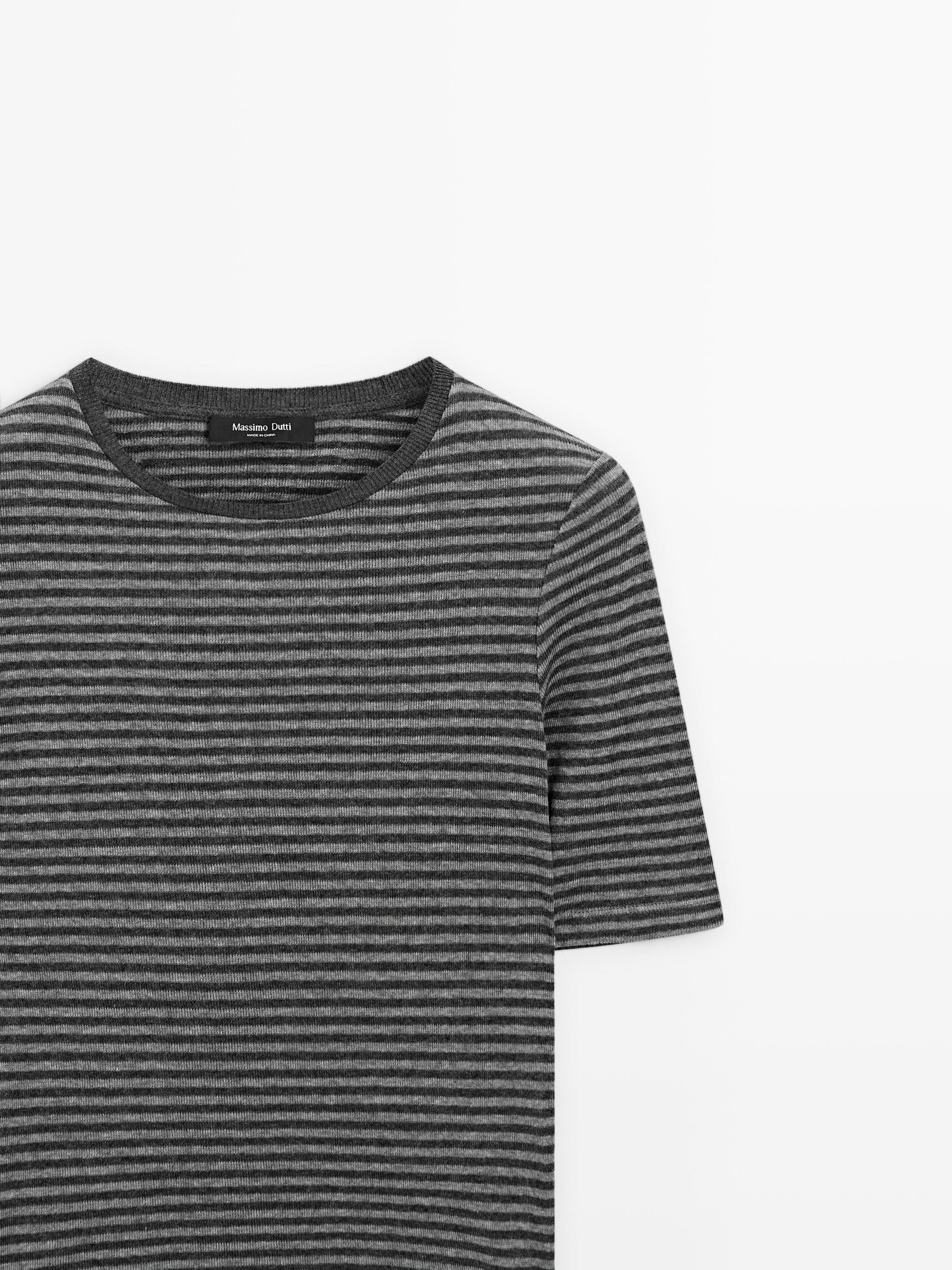 T-shirt à rayures et manches courtes
