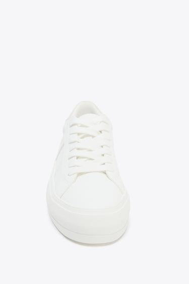 TENNIS DÉTAIL SURPIQÛRES - Blanc de Zara - Image 5
