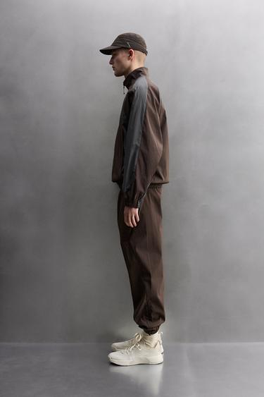 COLOUR BLOCK FOOTBALL TECHNICAL TROUSERS - Burgundy by Zara