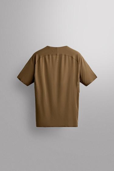 CAMISETA TÉCNICA ESTRUCTURA - Marrón oscuro de Zara