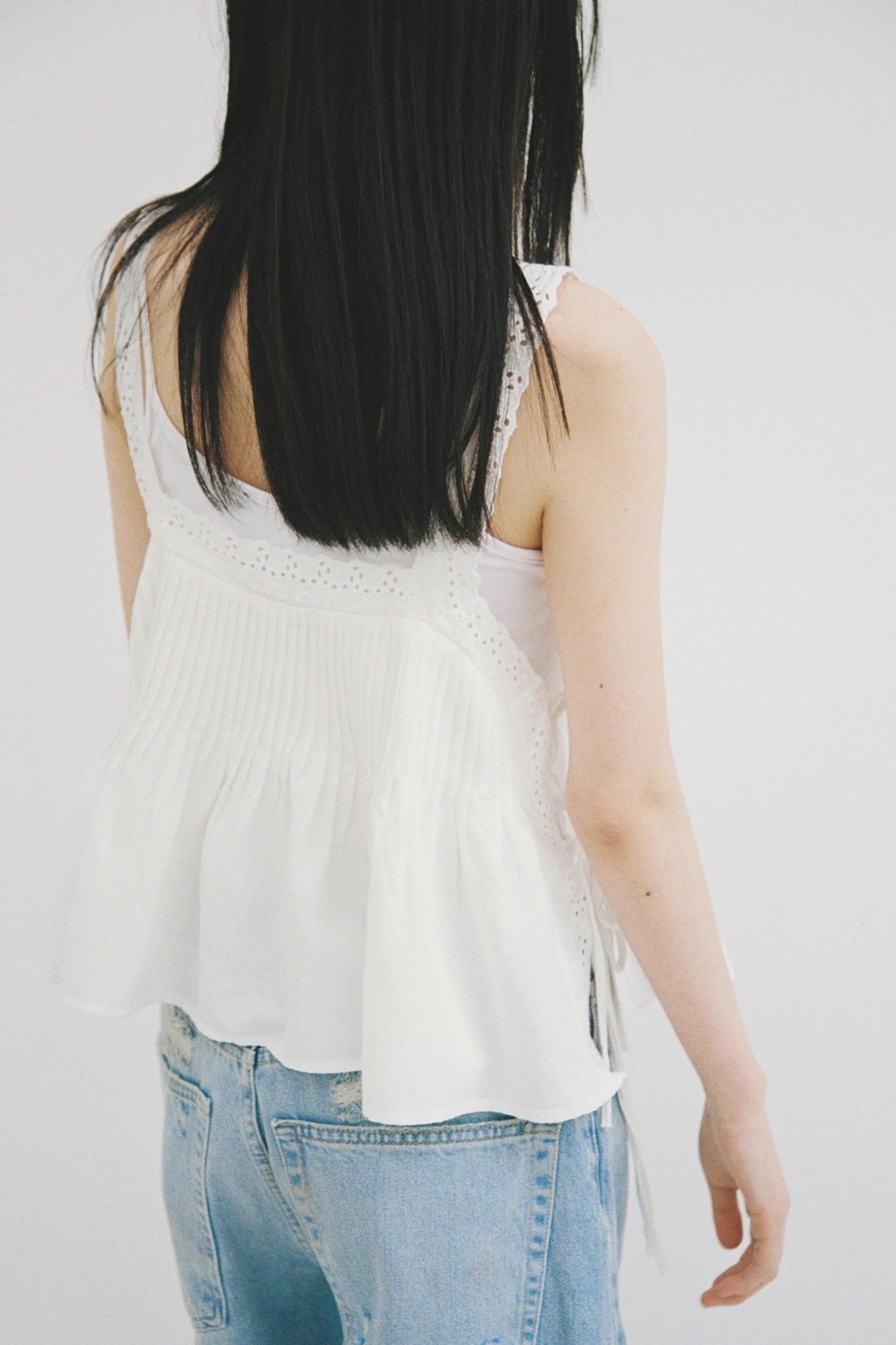 リボン刺繍トップス - ホワイト | ZARA Japan / 日本