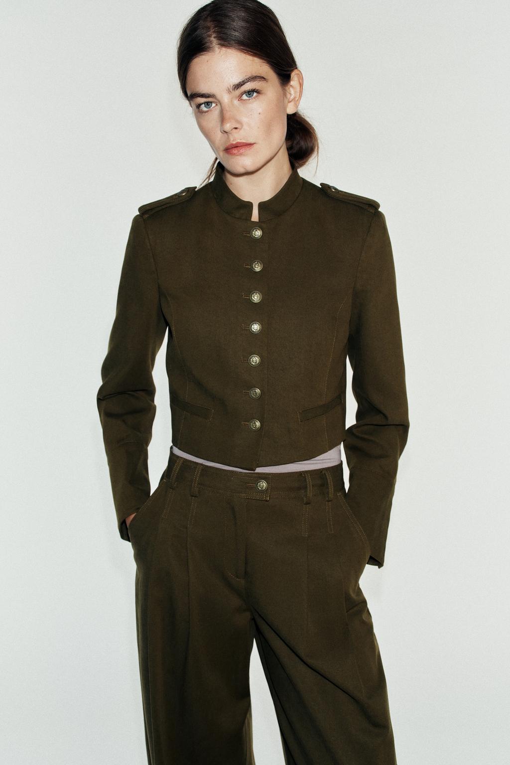 CROPPED BLAZER WITH SHOULDER PADS