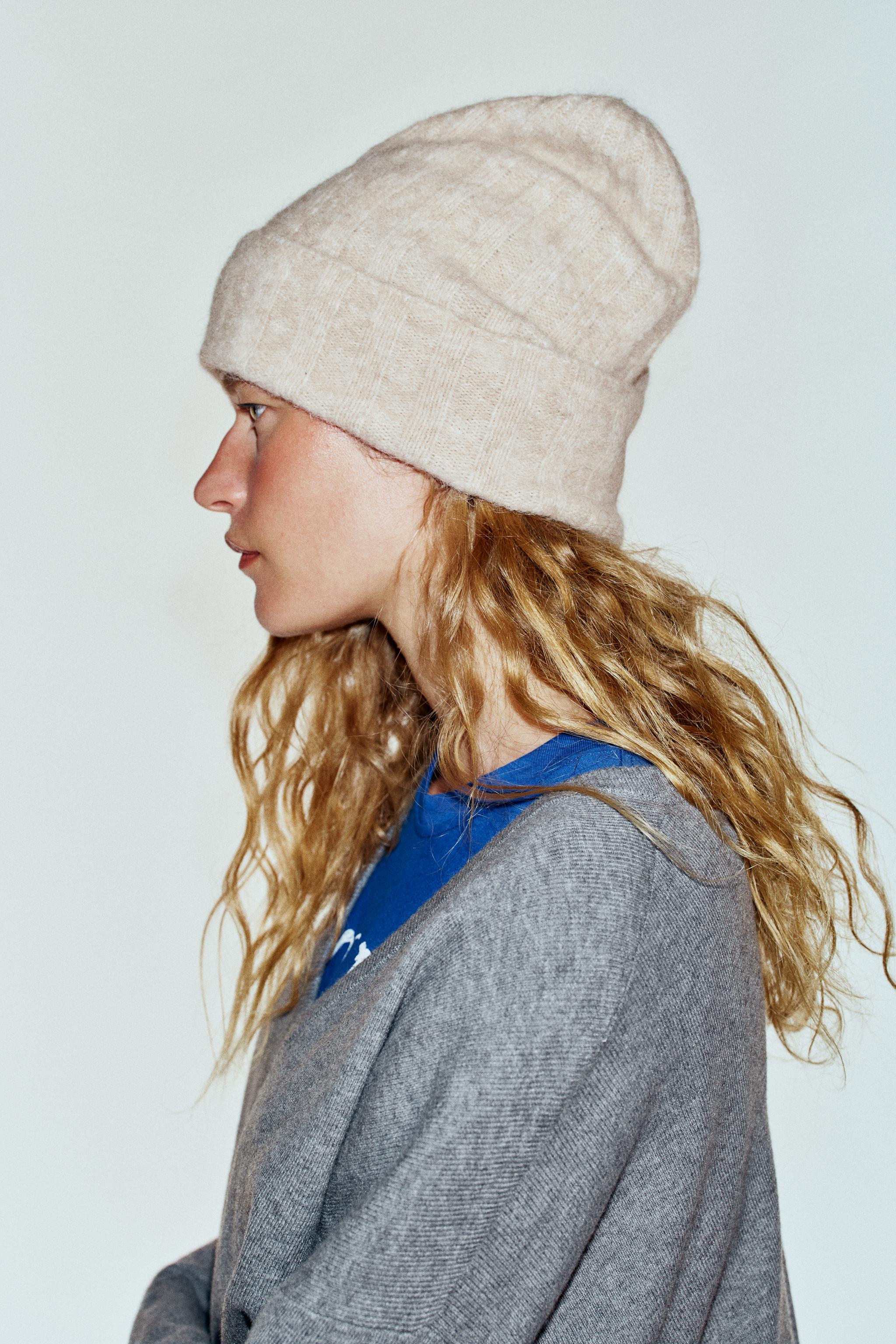 BASIC CUFFED KNIT BEANIE