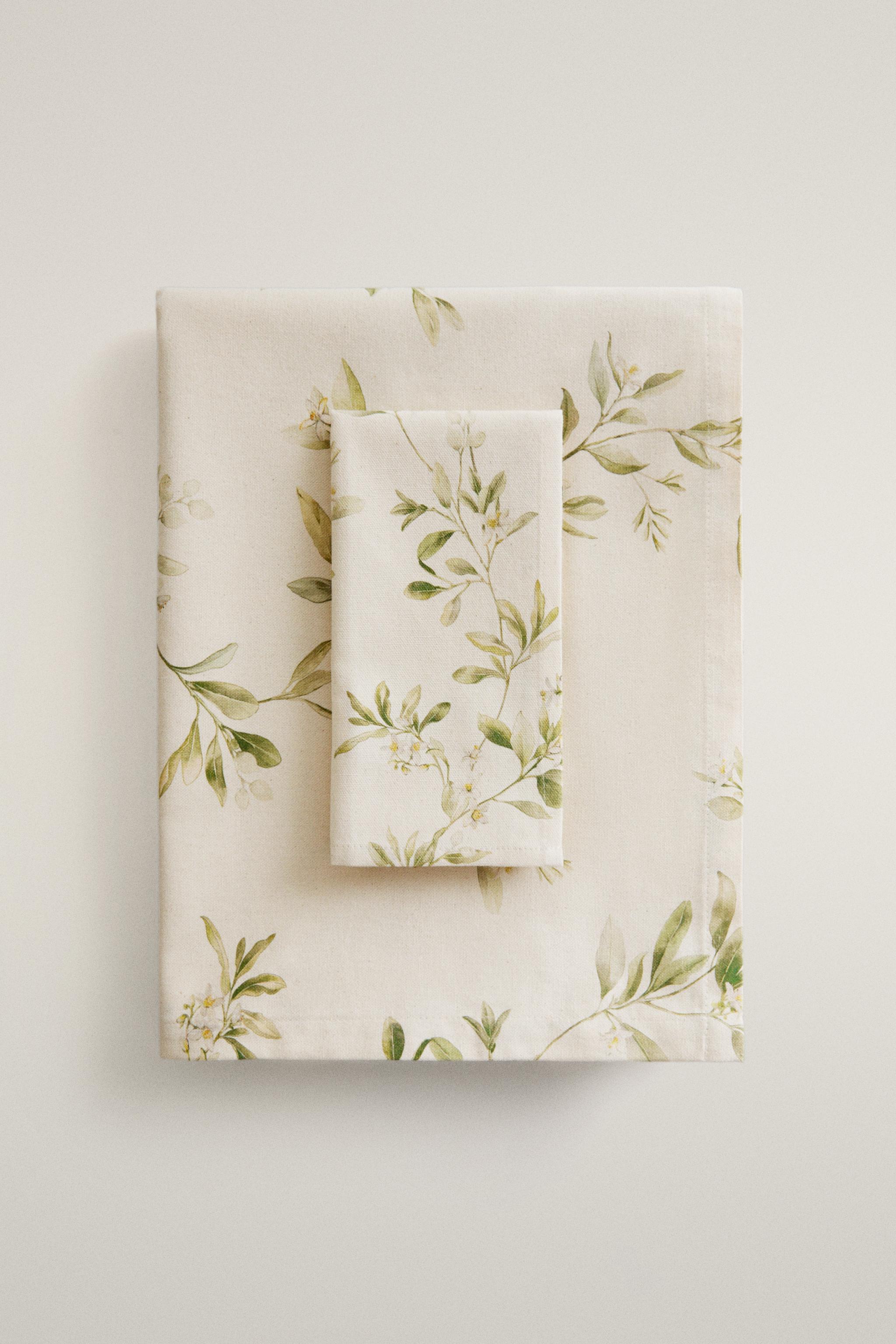 BRANCH AND FLORAL PRINT TABLECLOTH