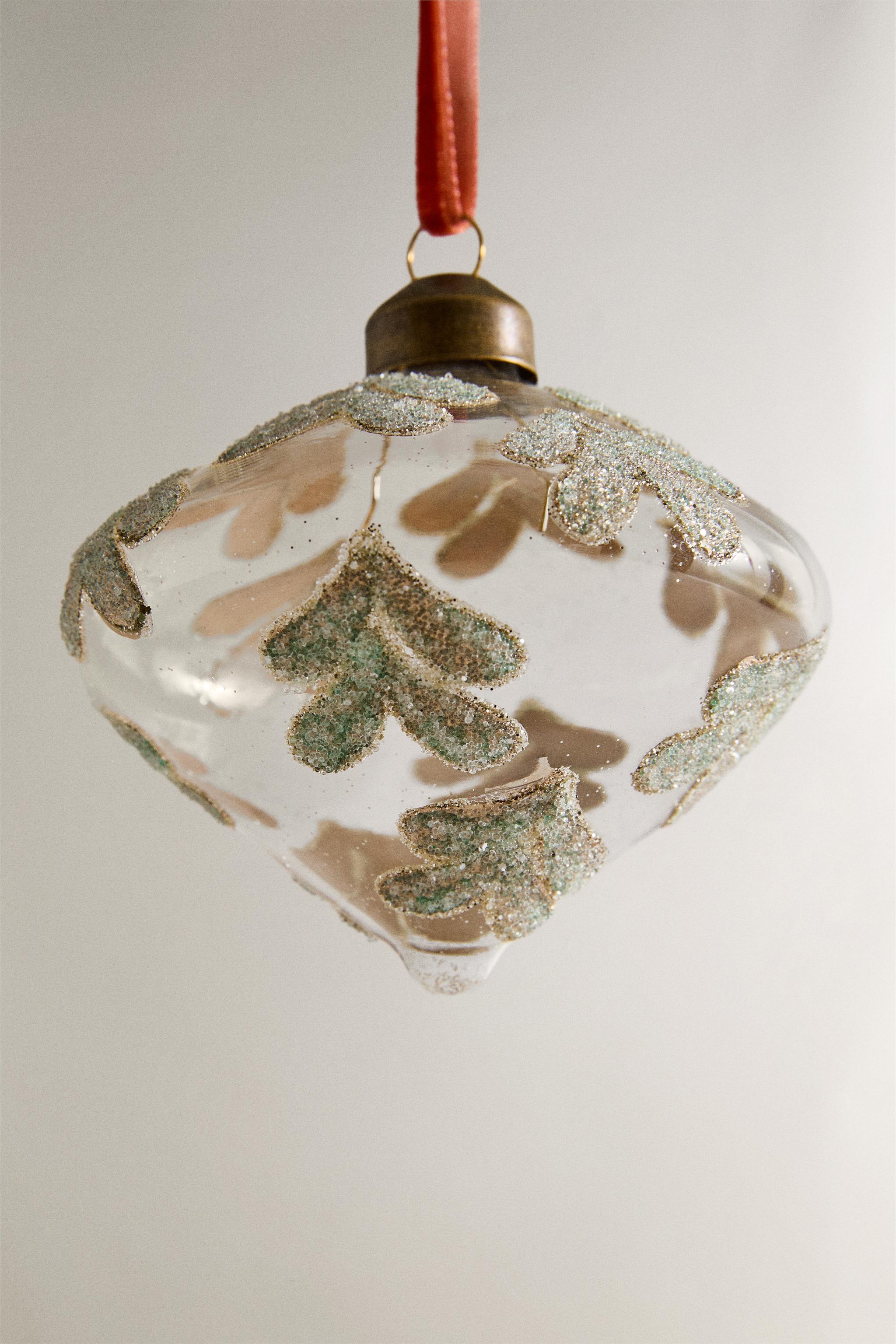 GLITTERY LEAF CHRISTMAS TREE ORNAMENT