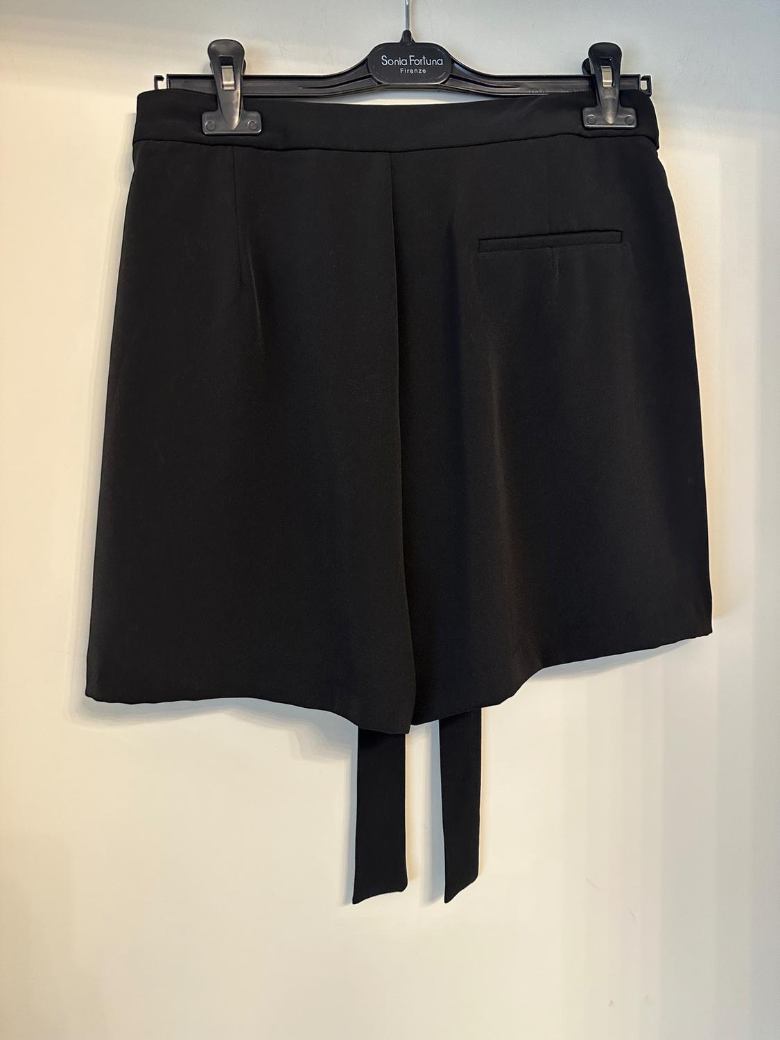 PLEATED BERMUDA SHORTS WITH BOW - Image 2