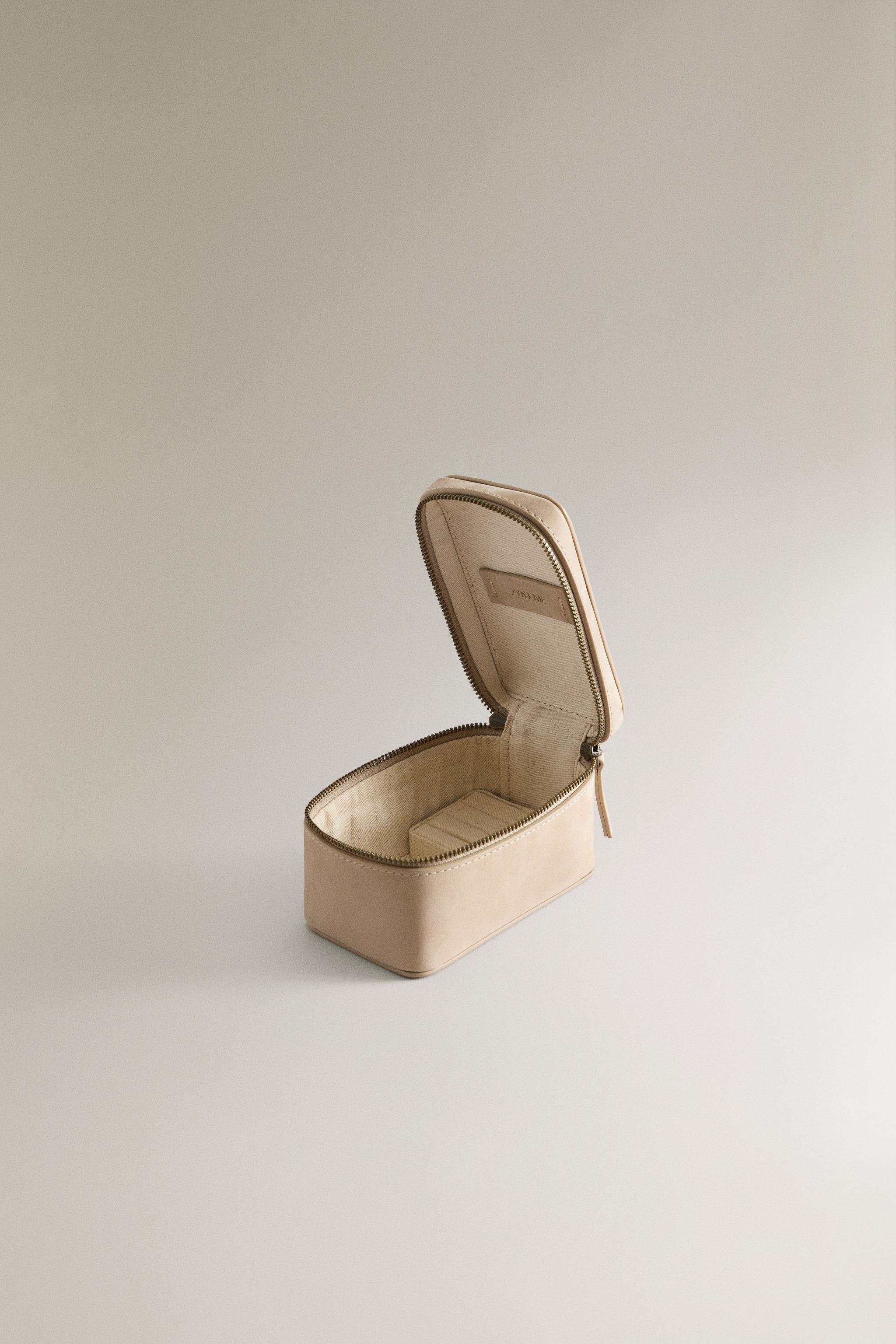 PETIT COFFRET À BIJOUX DE VOYAGE EN CUIR