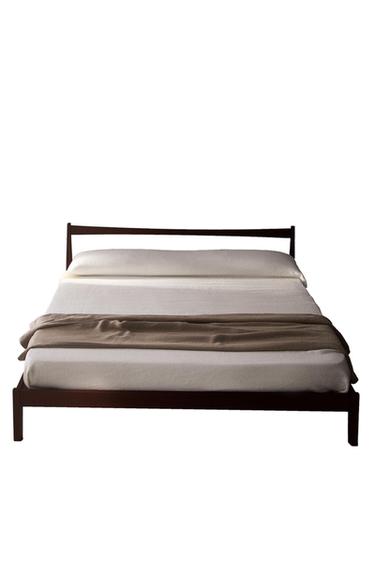 ESTRUCTURA CAMA CON CABECERA - Marrón de Zara