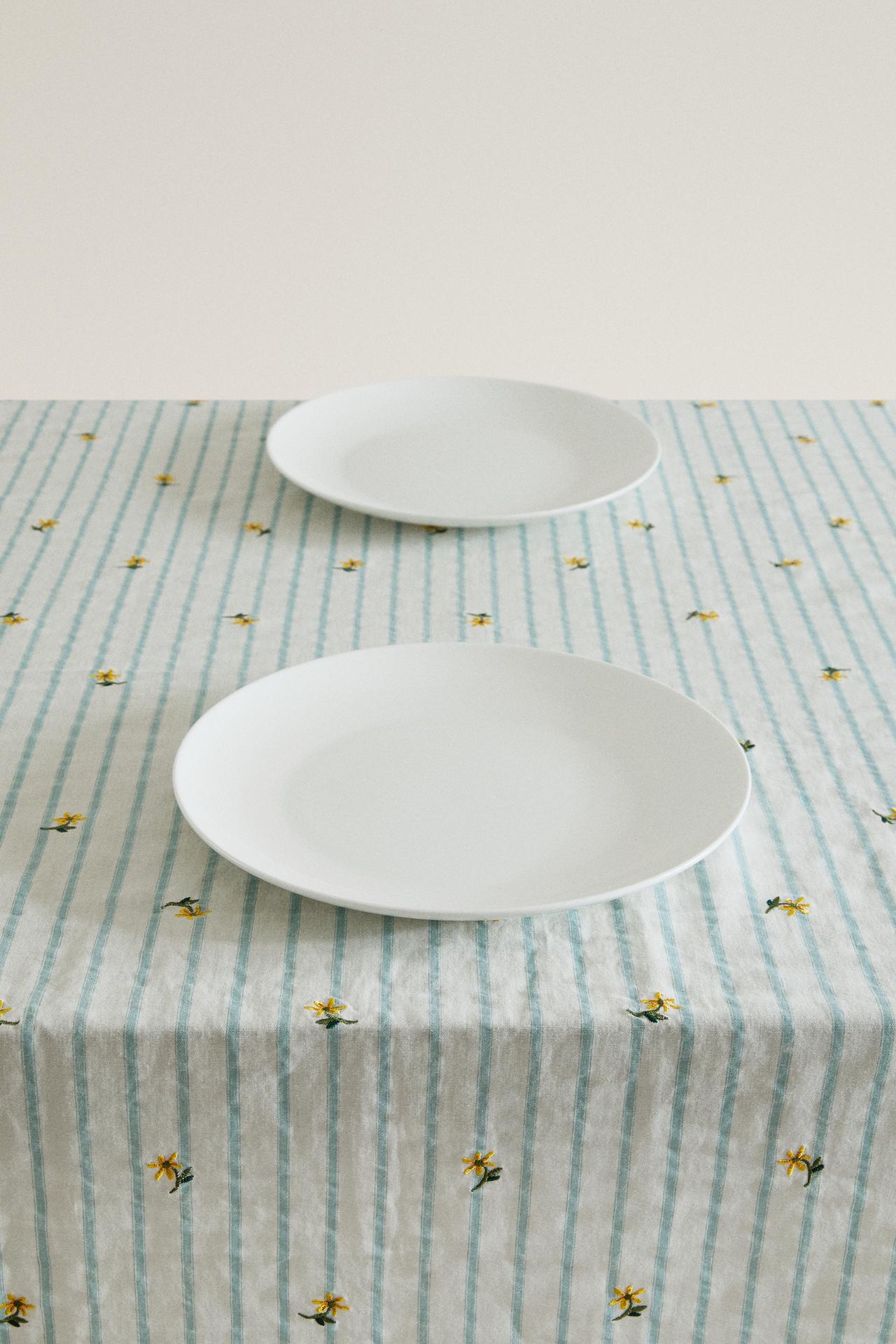 STRIPED TABLECLOTH WITH FLORAL EMBROIDERY — Blue