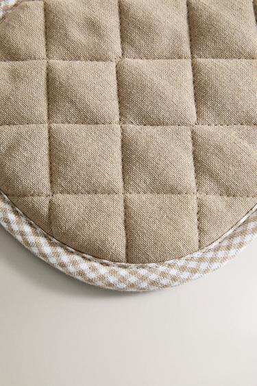 COTTON DOUBLE OVEN GLOVE - Brown / Taupe by Zara - Image 4