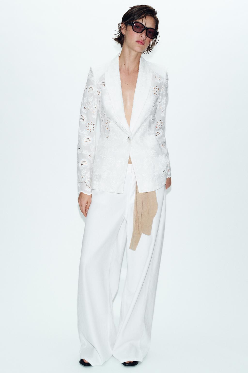 EMBROIDERED PERFORATED SHOULDER PAD TAILORED BLAZER