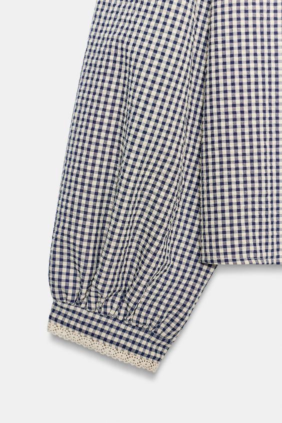 BLOUSE À CARREAUX, NŒUD ET DENTELLE - Écru / Bleu marine de Zara - Image 6