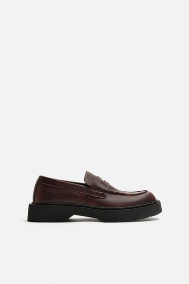 MOCASÍN VOLUMEN - Rojo Burdeos de Zara