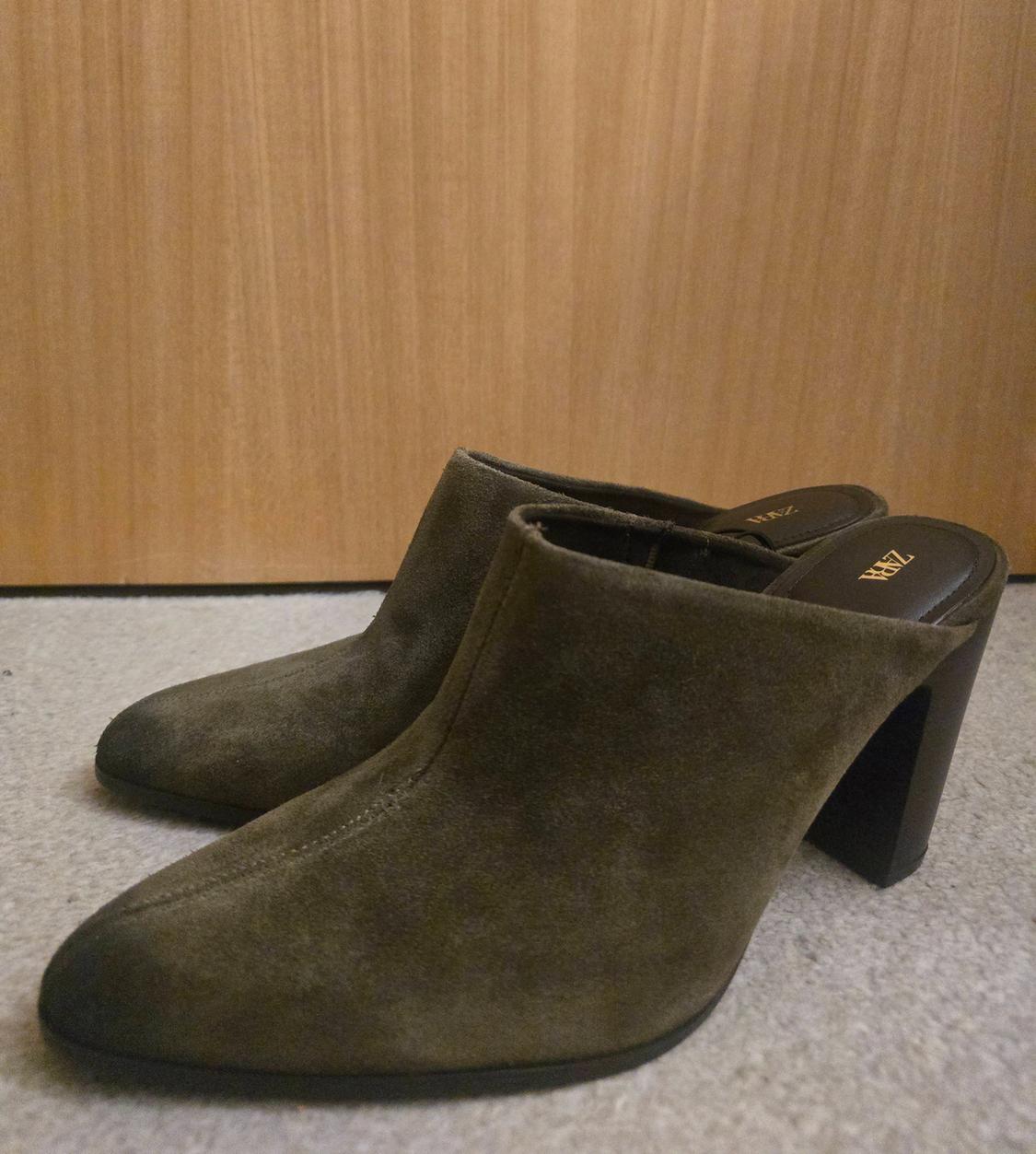 DISTRESSED SPLIT SUEDE MULES - Image 2