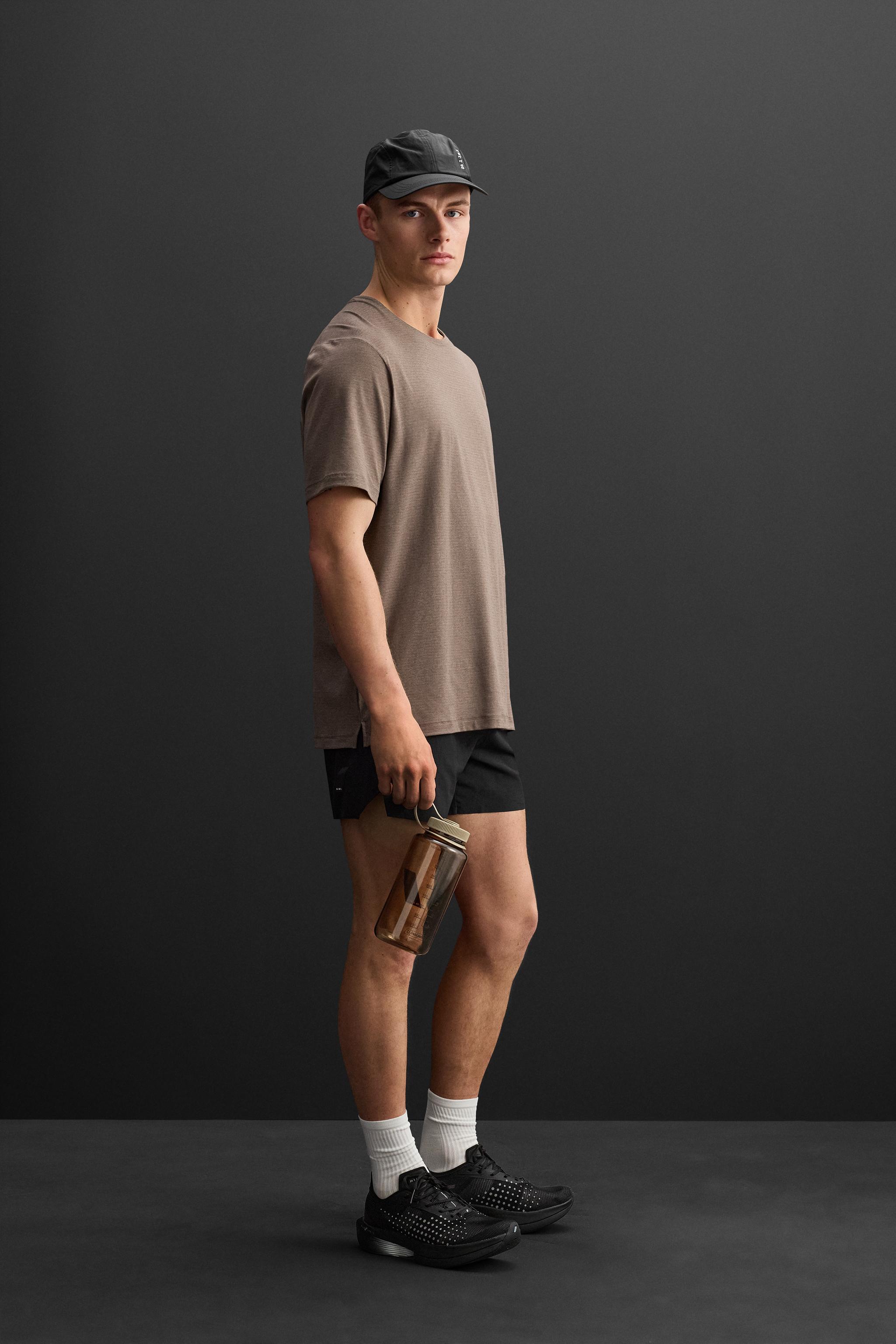 大人気の テクスチャー ZARA | ダークブラウン - Tシャツ トレーニング トップス